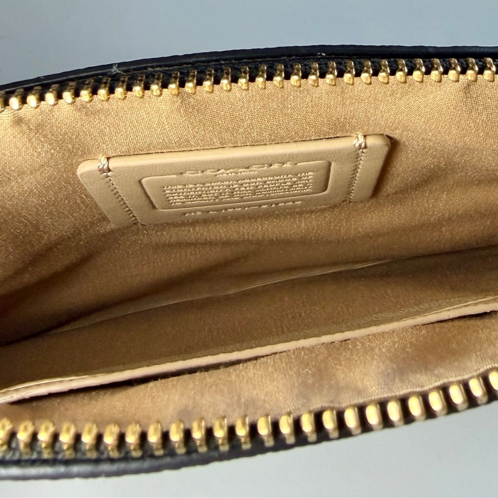 Michael Kors Selma Black Quilted Leather Wristlet / Large Zip Clutch - Picture 7 of 9